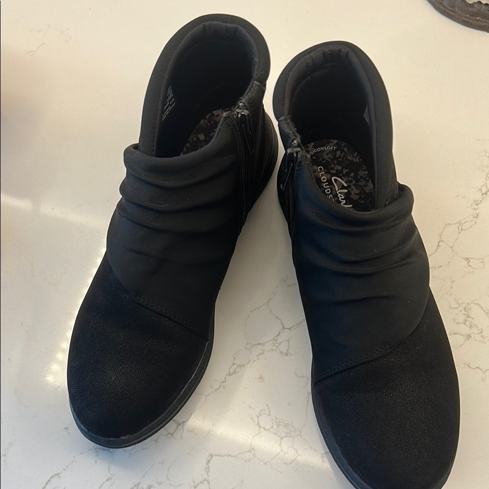 Cloudsteppers by Clarks Black Ankle Boots with Textured Finish